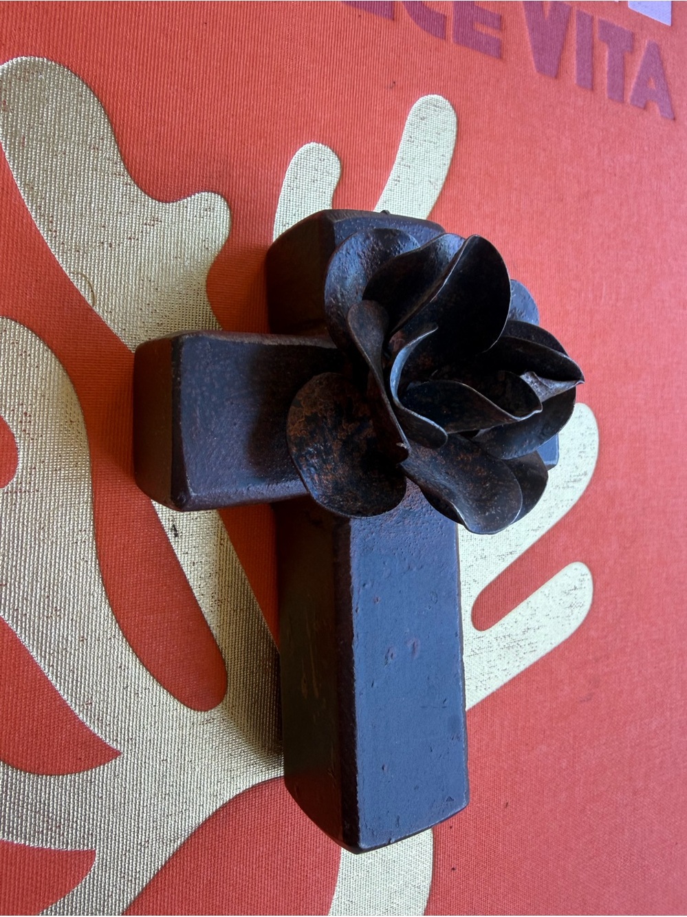 Jan Barboglio cross/flower